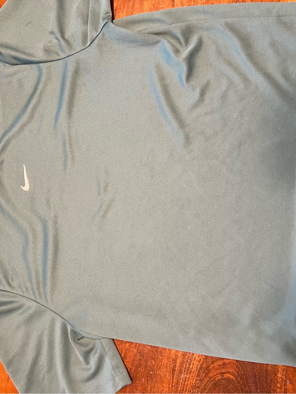 Nike Short-Sleeve Dri-FIT Tee in Green
